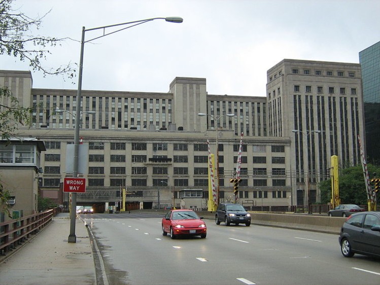 Chicago mayor backs Ferrara's plan to headquarter in city's Old Post Office  building